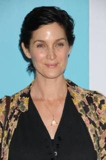 November 14, 2017 - Los Angeles, California, United States - November 14h 2017 - Los Angeles, California USA - Actress CARRIE-ANNE MOSS, son at the Wonder Premiere held at the Regency Theater Westwood , Los Angeles CA. Los Angeles United States - ZUMAf05_ 20171114_zaf_f05_026 Copyright: xPaulxFentonx