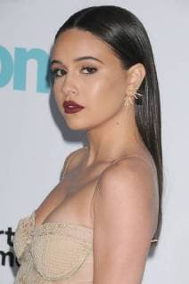 November 14, 2017 - Los Angeles, California, United States - November 14h 2017 - Los Angeles, California USA - Actress BEA MILLER at the Wonder Premiere held at the Regency Theater Westwood , Los Angeles CA. Los Angeles United States - ZUMAf05_ 20171114_zaf_f05_011 Copyright: xPaulxFentonx