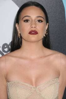 November 14, 2017 - Los Angeles, California, United States - November 14h 2017 - Los Angeles, California USA - Actress BEA MILLER at the Wonder Premiere held at the Regency Theater Westwood , Los Angeles CA. Los Angeles United States - ZUMAf05_ 20171114_zaf_f05_012 Copyright: xPaulxFentonx