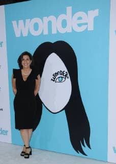 November 14, 2017 - Westwood, CA, U.S. - 14 November 2017 - Westwood, California - R.J. Palacio. Wonder Los Angeles Premiere held at The Regency Village Theater in Westwood. Photo Credit: AdMedia Westwood U.S. - ZUMAa123 20171114_zaa_a123_454 Copyright: xBirdiexThompsonx