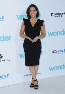 November 14, 2017 - Westwood, CA, U.S. - 14 November 2017 - Westwood, California - R.J. Palacio. Wonder Los Angeles Premiere held at The Regency Village Theater in Westwood. Photo Credit: AdMedia Westwood U.S. - ZUMAa123 20171114_zaa_a123_448 Copyright: xBirdiexThompsonx