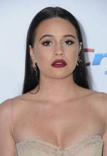 November 14, 2017 - Westwood, CA, U.S. - 14 November 2017 - Westwood, California - Bea MIller. Wonder Los Angeles Premiere held at The Regency Village Theater in Westwood. Photo Credit: AdMedia Westwood U.S. - ZUMAa123 20171114_zaa_a123_372 Copyright: xBirdiexThompsonx