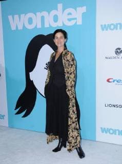 November 14, 2017 - Westwood, CA, U.S. - 14 November 2017 - Westwood, California - Carrie-Anne Moss. Wonder Los Angeles Premiere held at The Regency Village Theater in Westwood. Photo Credit: AdMedia Westwood U.S. - ZUMAa123 20171114_zaa_a123_352 Copyright: xBirdiexThompsonx
