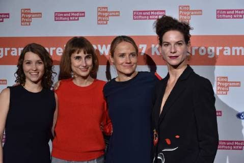 Schauspieler Janina Fautz, Melanie Andernach, Isabel Prahl und Bibiana Beglau l-r, kommt am 14.11.2017 in Köln zur Verleihung des 27. Kinoprogrammpreis NRW.