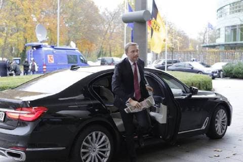 Deutsche Parteien: FDP. Scheitern der Jamaika-Sondierungsgespräche 2017 Christian Lindner, FDP-Vorsitzender, Ankunft zu den Sondierungsgespraechen in der Landesvertretung Baden-Wuerttemberg, DEU, Berlin, 19.11.2017