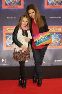 Anastasia Zampounidis mit Nichte Tessa - Weltpremiere Deutschlands groesster Kindershow Spiel mit der Zeit im Friedrichstadt-Palast Berlin am 19.11.2017. Weltpremiere Spiel mit der Zeit