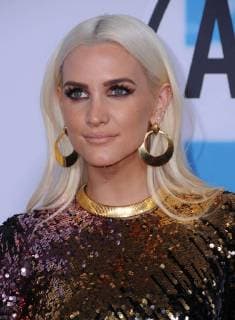 November 19, 2017 - Los Angeles, CA, U.S. - 19 November 2017 - Los Angeles, California - Ashlee Simpson. 2017 American Music Awards held at Microsoft Theater in Los Angeles. Photo Credit: AdMedia Los Angeles U.S. - ZUMAa123 20171119_zaa_a123_136 Copyright: xBirdiexThompsonx