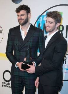 November 19, 2017 - Los Angeles, California, U.S - Alex Pall (L) and Andrew Taggart of The Chainsmokers pose in the Press Room of the 2017 American Music Awards held on Sunday, November 19, 2017 at the Microsoft Theatre in Los Angeles, California. Los Angeles U.S. - ZUMAp124 20171119_zaa_p124_072 Copyright: xJavierxRojasx