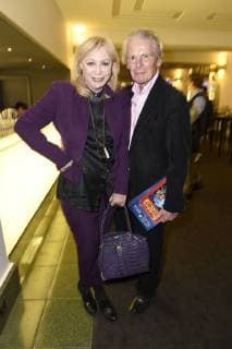 Klaus Bresser mit Gattin Evelyn bei der Premiere der Kindershow Spiel mit der Zeit im Friedrichstadt-Palast. Berlin, 19.11.2017