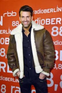 Jay Khan bei der Abschiedgala Gala 50 Jahre Hey Music - Danke, Jürgen Jürgens! im Großen Sendesaal im Haus des Rundfunks. Berlin, 19.11.2017
