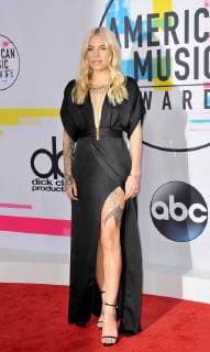 Skylar Grey bei der Ankunft zu den American Music Awards am 19.11.2017 in Los Angeles 2017 American Music Awards in Los Angeles