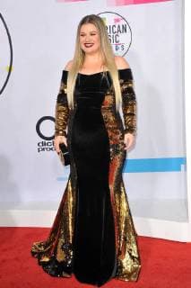 Kelly Clarkson bei der Ankunft zu den American Music Awards am 19.11.2017 in Los Angeles 2017 American Music Awards in Los Angeles