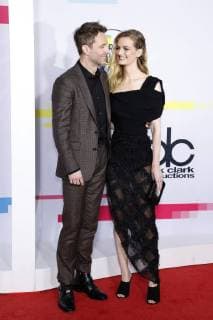Chris Hardwick und Lydia Hearst bei der Verleihung der 44. American Music Awards im Microsoft Theatre. Los Angeles, 19.11.2017