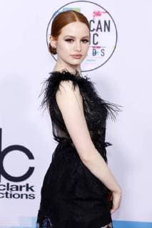 Madelaine Petsch bei der Verleihung der 44. American Music Awards im Microsoft Theatre. Los Angeles, 19.11.2017