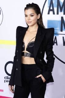 Hailee Steinfeld bei der Verleihung der 44. American Music Awards im Microsoft Theatre. Los Angeles, 19.11.2017