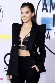 Hailee Steinfeld bei der Verleihung der 44. American Music Awards im Microsoft Theatre. Los Angeles, 19.11.2017