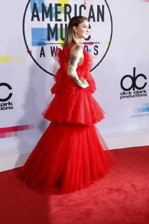 Julia Michaels bei der Verleihung der 44. American Music Awards im Microsoft Theatre. Los Angeles, 19.11.2017