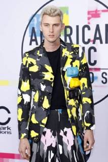 Machine Gun Kelly bei der Verleihung der 44. American Music Awards im Microsoft Theatre. Los Angeles, 19.11.2017
