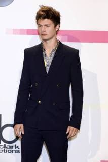 Ansel Elgort bei der Verleihung der 44. American Music Awards im Microsoft Theatre. Los Angeles, 19.11.2017