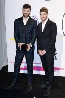 Alex Pall und Andrew Taggart (The Chainsmokers) bei der Verleihung der 44. American Music Awards im Microsoft Theatre. Los Angeles, 19.11.2017