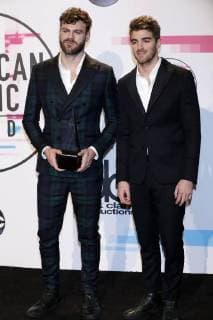 Alex Pall und Andrew Taggart (The Chainsmokers) bei der Verleihung der 44. American Music Awards im Microsoft Theatre. Los Angeles, 19.11.2017
