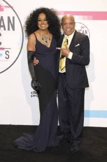 Diana Ross und Berry Gordy bei der Verleihung der 44. American Music Awards im Microsoft Theatre. Los Angeles, 19.11.2017