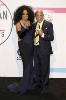 Diana Ross und Berry Gordy bei der Verleihung der 44. American Music Awards im Microsoft Theatre. Los Angeles, 19.11.2017
