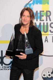 Presiträger Keith Urban bei den American Music Awards am 19.11.2017 in Los Angeles 2017 American Music Awards in Los Angeles - Pressroom Preistraeger