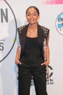 Yara Shahidi bei den American Music Awards am 19.11.2017 in Los Angeles 2017 American Music Awards in Los Angeles - Pressroom Preistraeger
