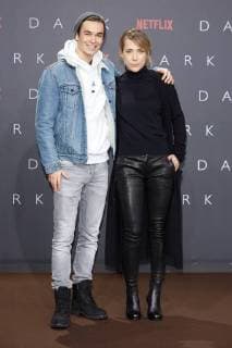 Louis Held und Sanny van Hetteren - Europapremiere der ersten deutschen Netflix Original Serie DARK im Zoopalast in Berlin am 20.11.207. Europapremiere DARK