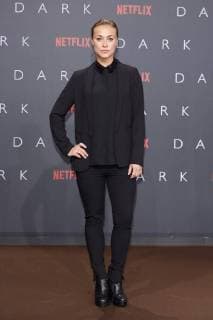 Sina Tkotsch - Europapremiere der ersten deutschen Netflix Original Serie DARK im Zoopalast in Berlin am 20.11.207. Europapremiere DARK