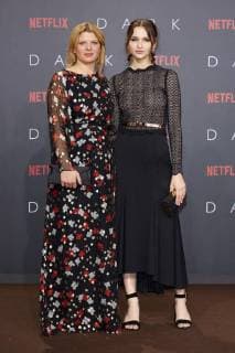 Joerdis Triebel und Lisa Vicari - Europapremiere der ersten deutschen Netflix Original Serie DARK im Zoopalast in Berlin am 20.11.207. Europapremiere DARK