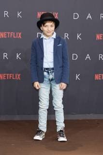 Tom Philipp Kloth - Europapremiere der ersten deutschen Netflix Original Serie DARK im Zoopalast in Berlin am 20.11.207. Europapremiere DARK