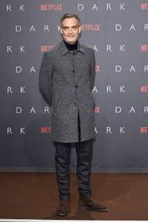 Anatole Taubman - Europapremiere der ersten deutschen Netflix Original Serie DARK im Zoopalast in Berlin am 20.11.207. Europapremiere DARK