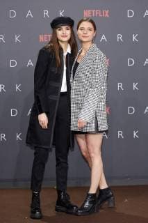 Luise Befort und Svenja Jung - Europapremiere der ersten deutschen Netflix Original Serie DARK im Zoopalast in Berlin am 20.11.207. Europapremiere DARK