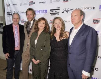 US: BOMBSHELL: HEDY LAMARR Story L-R) Michael Cantor, Adam Haggiag, Susan Sarandon, Alexandra Dean and Doron Weber attend Theatrical opening of BOMBSHELL: THE HEDY LAMARR STORY at Hunter College New York New York United States Hunter College  SamxAronov