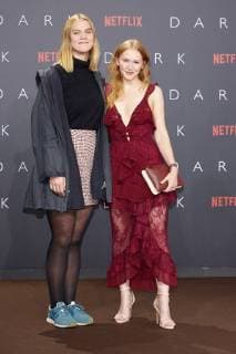 Gina Alice Stiebitz und Nele Trebs - Europapremiere der ersten deutschen Netflix Original Serie DARK im Zoopalast in Berlin am 20.11.207. Europapremiere DARK