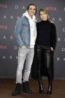 Louis Held und Marisa Leonie Bach bei der Premiere der Netflix Serie Dark im Kino im Zoo-Palast. Berlin, 20.11.2017