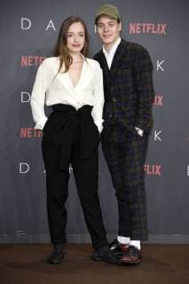 Nellie Thalbach und Bela Gabor Lenz bei der Premiere der Netflix Serie Dark im Kino im Zoo-Palast. Berlin, 20.11.2017
