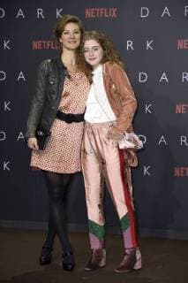 Cordelia Wege und Lydia Maria Makrides bei der Premiere der Netflix Serie Dark im Kino im Zoo-Palast. Berlin, 20.11.2017