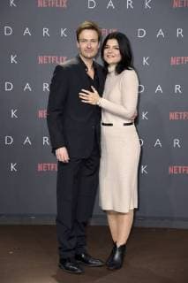 Andreas Pietschmann und Jasmin Tabatabai bei der Premiere der Netflix Serie Dark im Kino im Zoo-Palast. Berlin, 20.11.2017