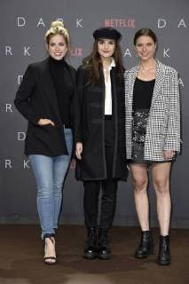 Merle Collet, Luise Befort und Svenja Jung bei der Premiere der Netflix Serie Dark im Kino im Zoo-Palast. Berlin, 20.11.2017