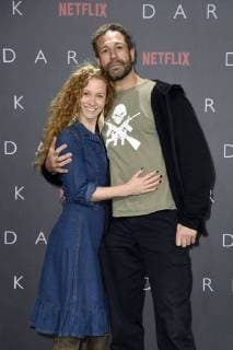 Sina-Valeska Jung und Evil Jared Hasselhoff bei der Premiere der Netflix Serie Dark im Kino im Zoo-Palast. Berlin, 20.11.2017