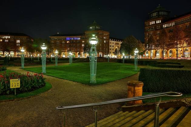 Mannheim. 18.10.17 Impressionen nachts Impressionen nachts im Herbst am Wasserturm. Bilder bei Nacht mit dem Wasserturm und den Arkaden. - BILD- ID 5593 Bild: Markus Prosswitz 18OCT17 masterpress (Bild ist honorarpflichtig - No Model Release!) Impressionen nachts