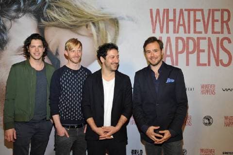 Fahri Yardim, Musikerband St. Beaufort und Produzent Nils Laupert Ankunft zur Premiere Whatever Happens im Kino Astor Filmlounge in Berlin am 21.11.2017