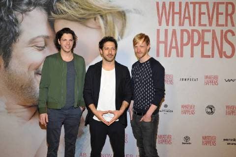 Fahri Yardim mit Musikerband St. Beaufort Ankunft zur Premiere Whatever Happens im Kino Astor Filmlounge in Berlin am 21.11.2017