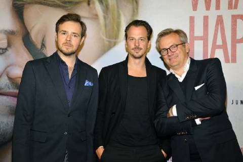 Nils Laupert (Produzent, Drehbuchautor), Michael Kamm (Filmmusikkomponist), Dr. Benjamin Grosch (Filmproduzent) Ankunft zur Premiere Whatever Happens im Kino Astor Filmlounge in Berlin am 21.11.2017