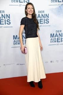 Julia Hartmann bei der Publikumspremiere von Der Mann aus dem Eis im Zoo Palast in Berlin am 21.11.2017
