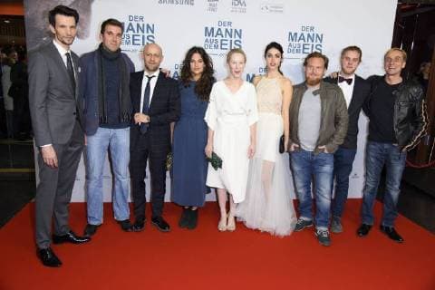 Entertainment Bilder der Woche Themen der Woche Bilder des Tages Sabin Tambrea, Felix Randau, Juergen Vogel, Violetta Schurawlow, Susanne Wuest, Anna F., Axel Stein, Martin Augustin Schneider, Andre M. Hennicke bei der Publikumspremiere von Der Mann aus dem Eis im Zoo Palast in Berlin am 21.11.2017