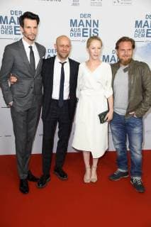 Sabin Tambrea, Juergen Vogel, Susanne Wuest, Axel Stein bei der Publikumspremiere von Der Mann aus dem Eis im Zoo Palast in Berlin am 21.11.2017